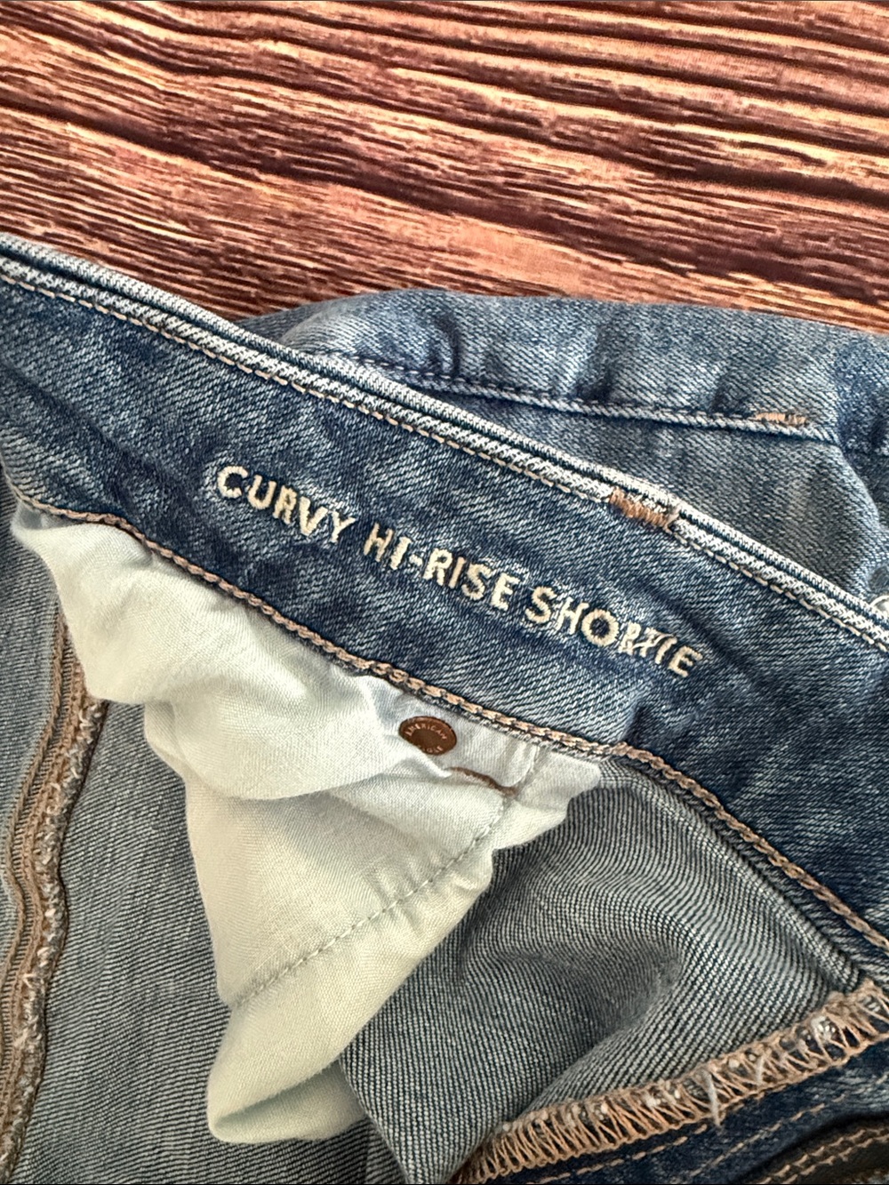 American Eagle Curvy Hi-Rise Denim Women's Shorts - Picture 4 of 5